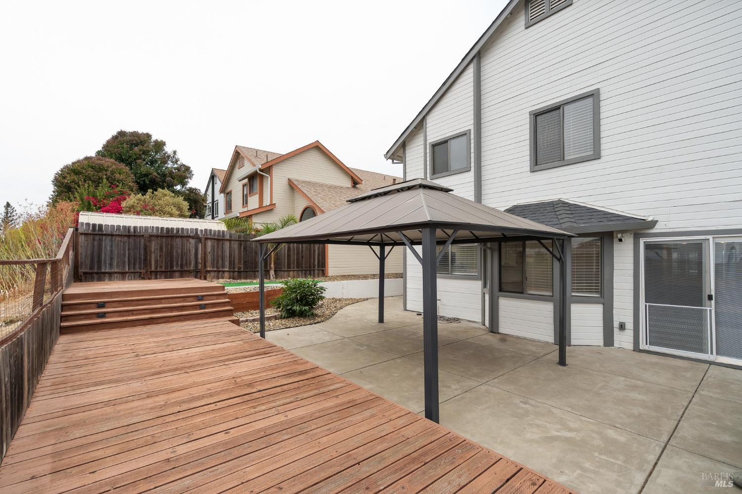 2454 Vista Grande Fairfield CA 94534
