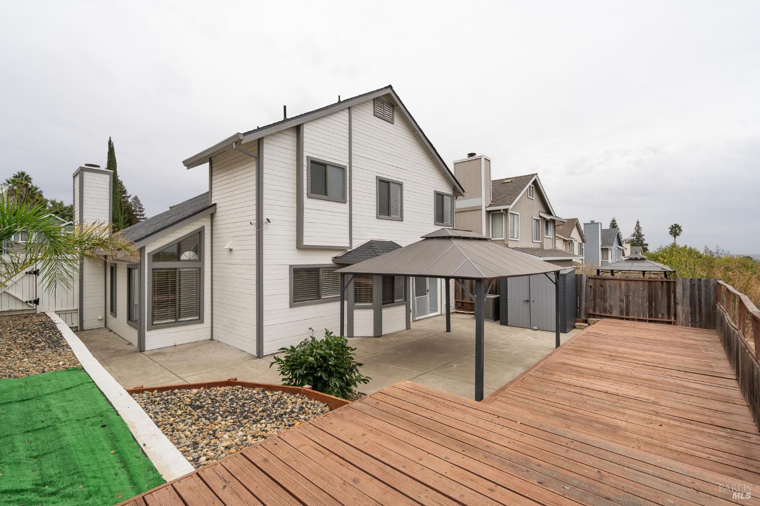 2454 Vista Grande Fairfield CA 94534