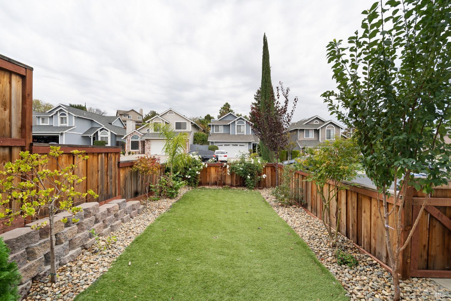 2454 Vista Grande Fairfield CA 94534