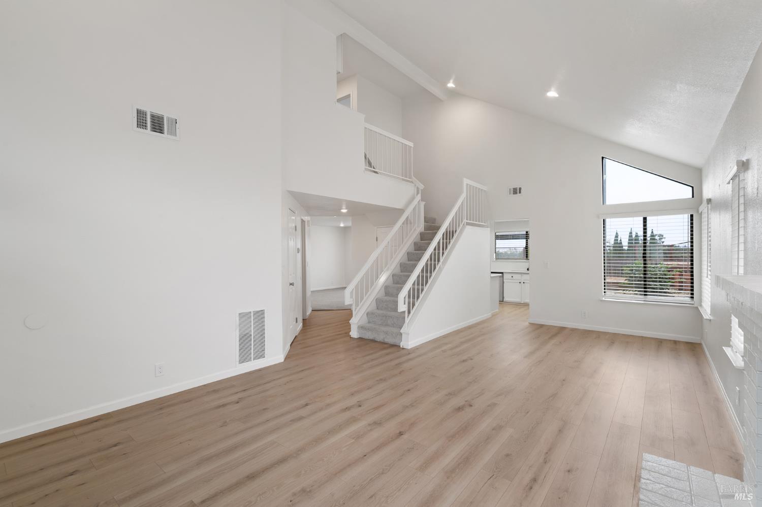 2454 Vista Grande Fairfield CA 94534