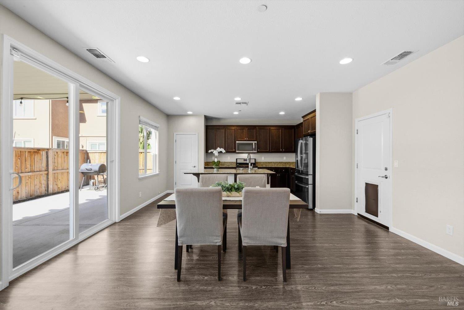 210 Heritage Lane Dixon CA 95620