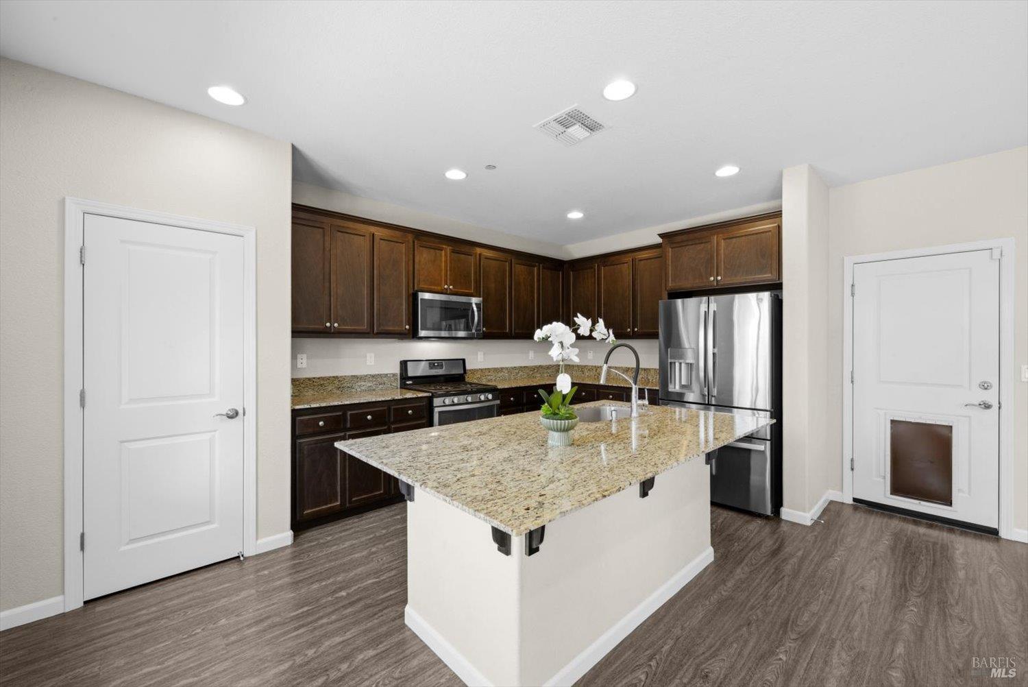 210 Heritage Lane Dixon CA 95620
