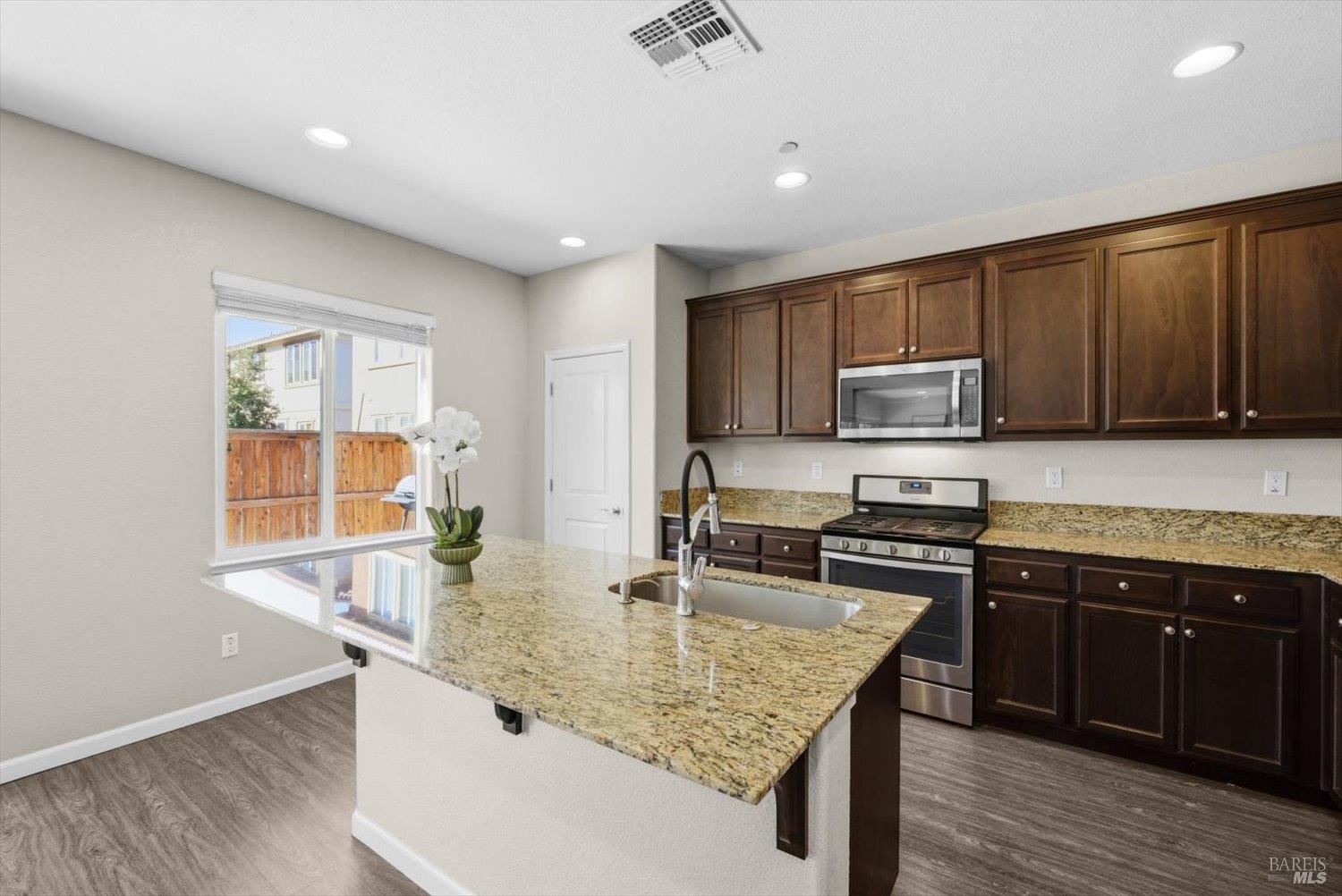 210 Heritage Lane Dixon CA 95620