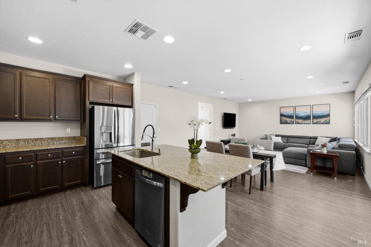 210 Heritage Lane Dixon CA 95620