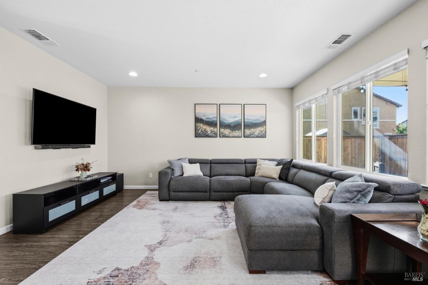 210 Heritage Lane Dixon CA 95620