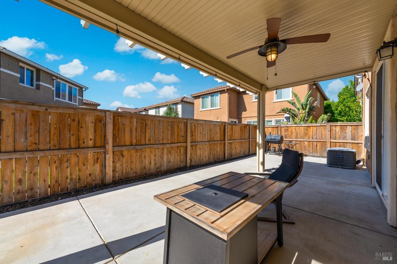 210 Heritage Lane Dixon CA 95620