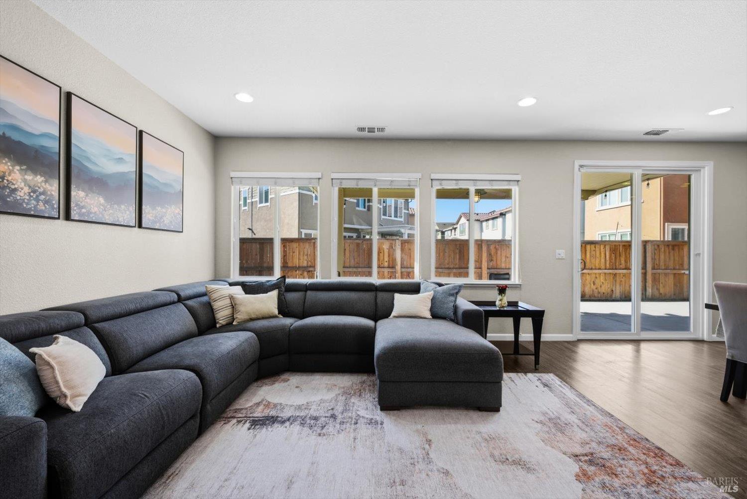 210 Heritage Lane Dixon CA 95620