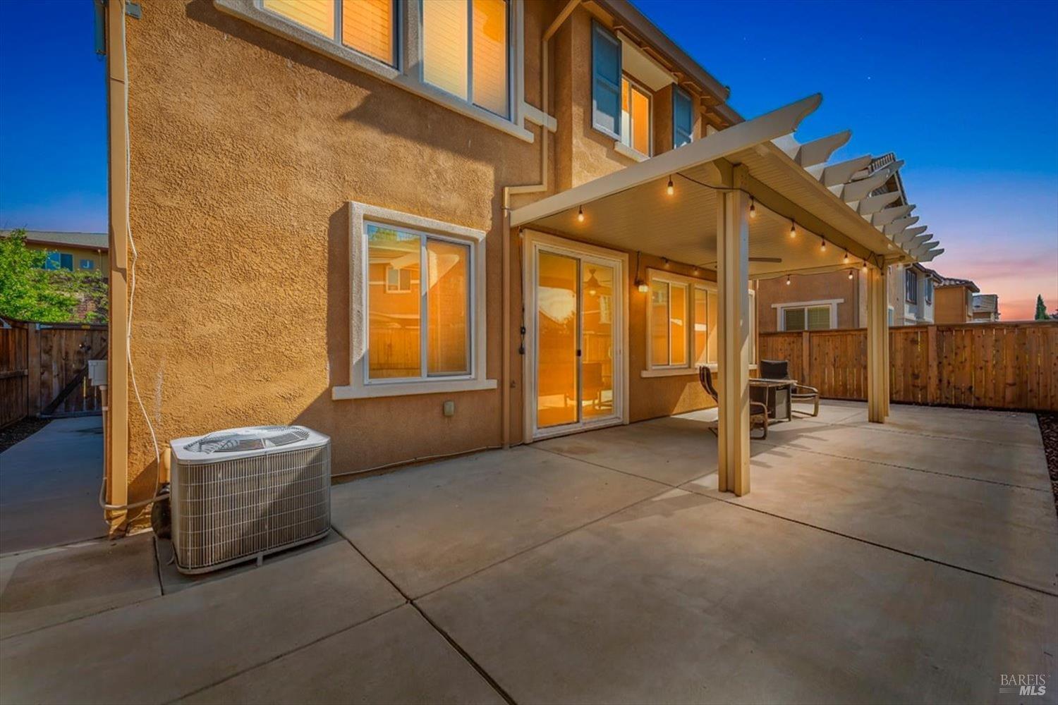 210 Heritage Lane Dixon CA 95620