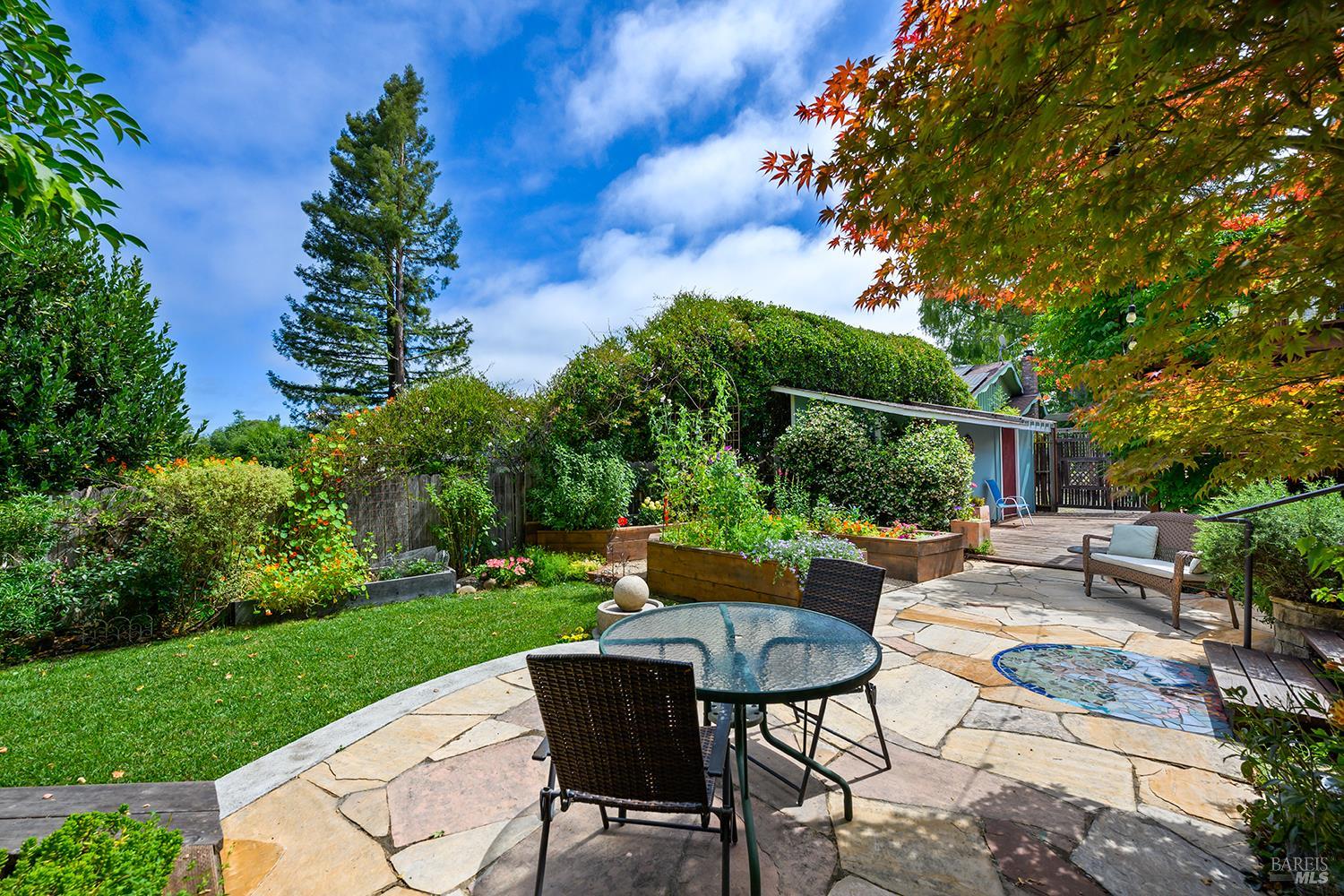 7350 Fircrest Avenue Sebastopol CA 95472