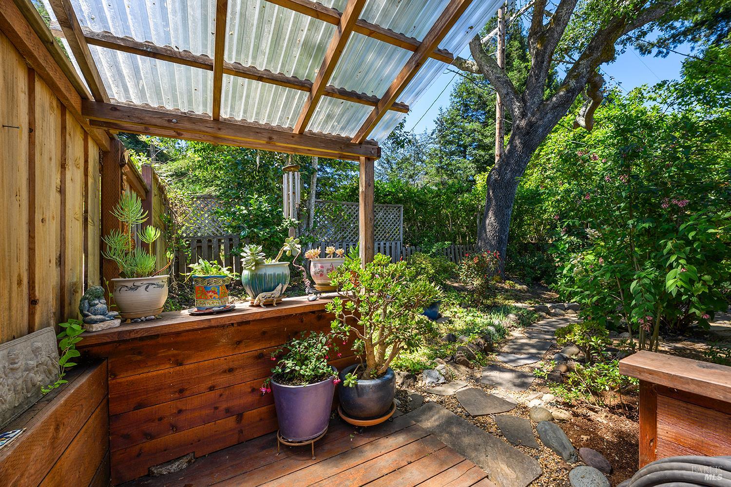 7350 Fircrest Avenue Sebastopol CA 95472