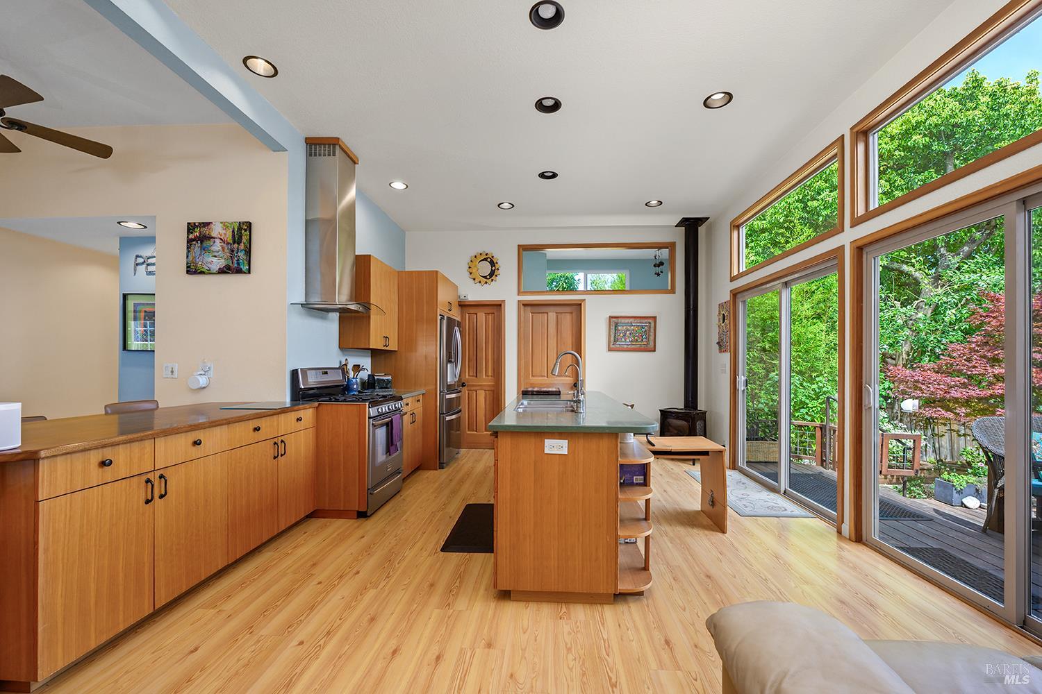 7350 Fircrest Avenue Sebastopol CA 95472