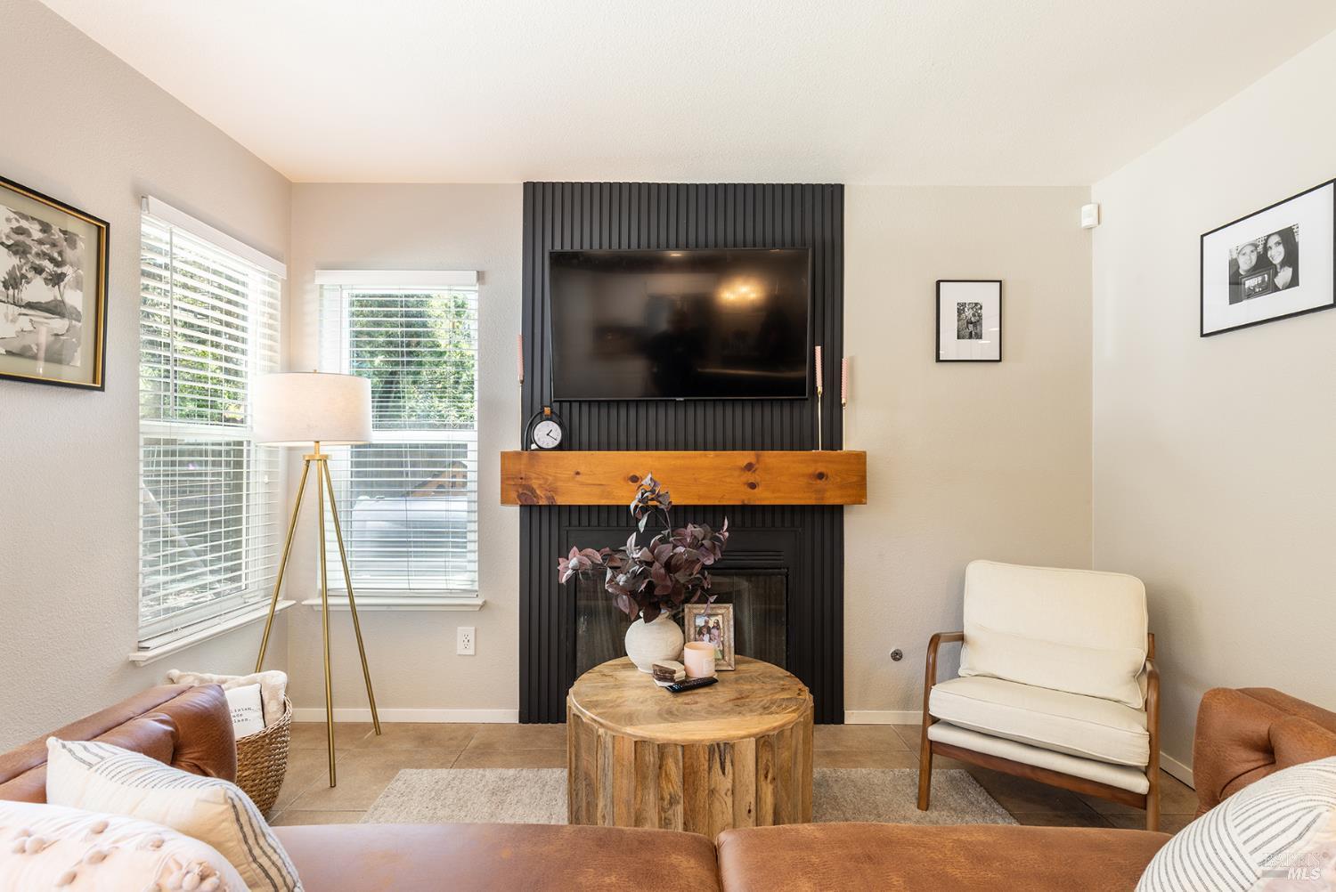 355 Pollard Way Windsor CA 95492