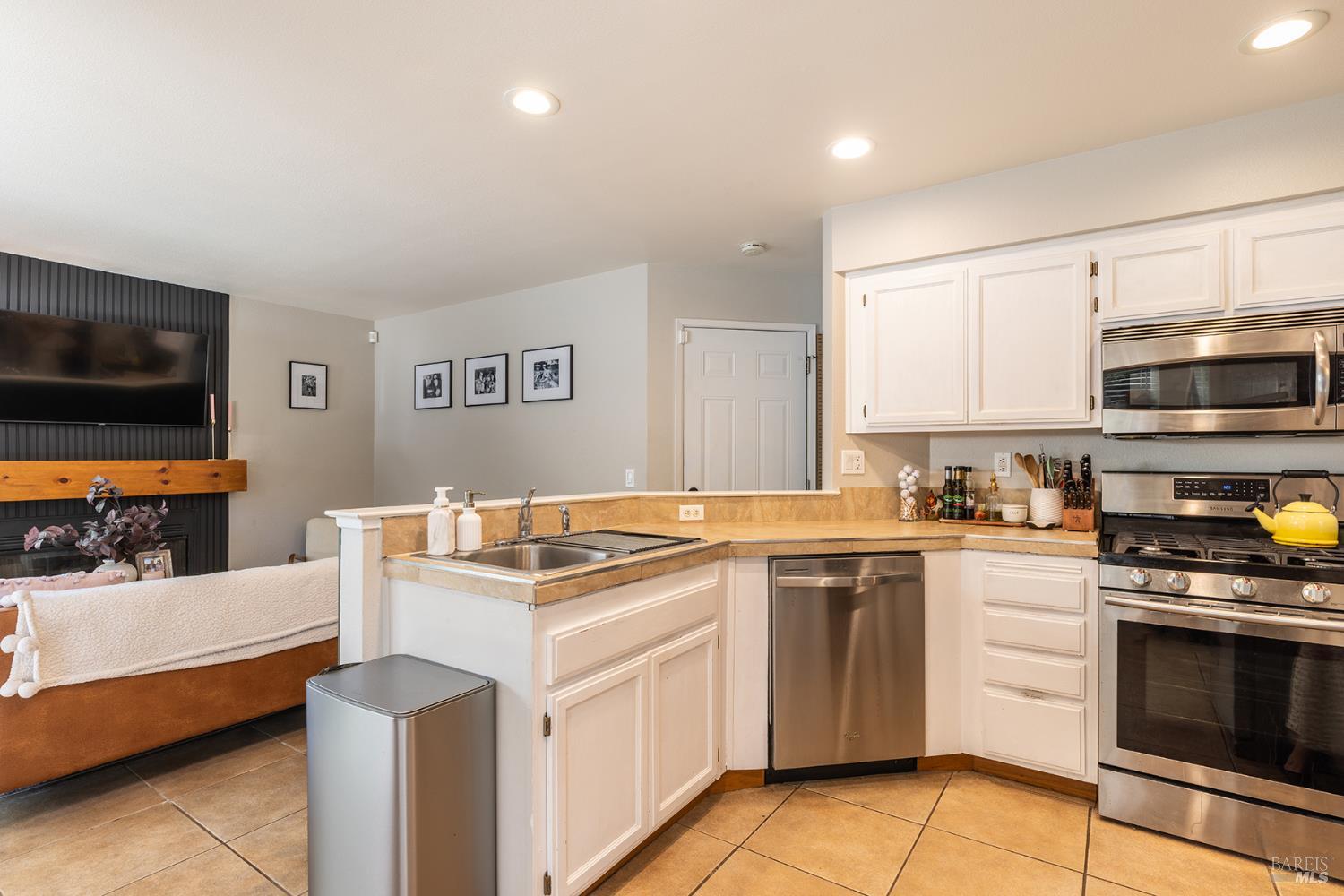 355 Pollard Way Windsor CA 95492