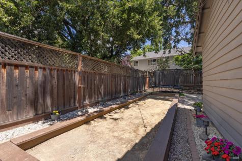355 Pollard Way Windsor CA 95492