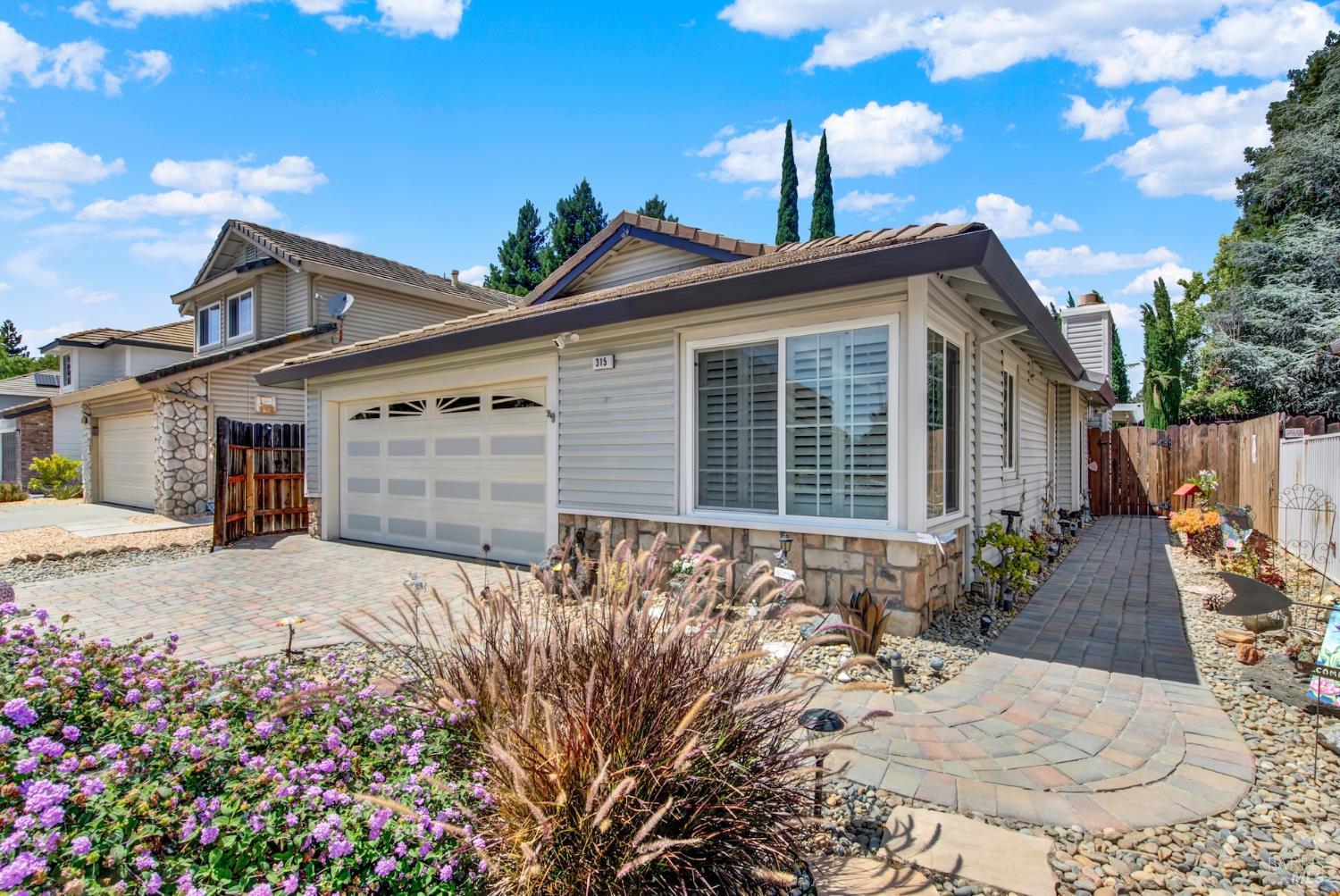 315 Regency Circle Vacaville CA 95687