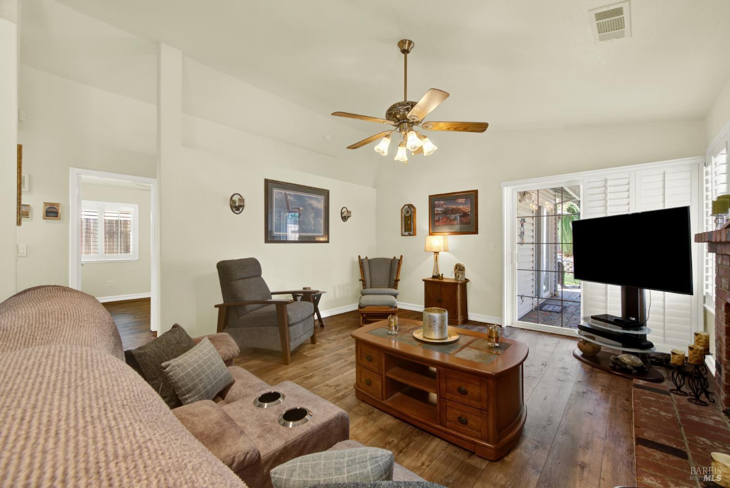 315 Regency Circle Vacaville CA 95687