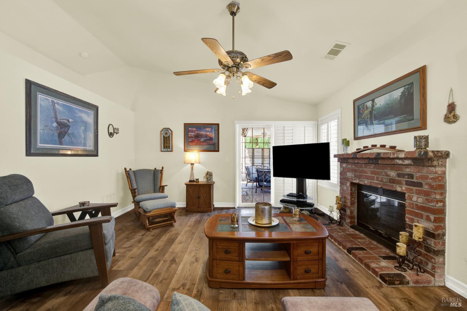315 Regency Circle Vacaville CA 95687