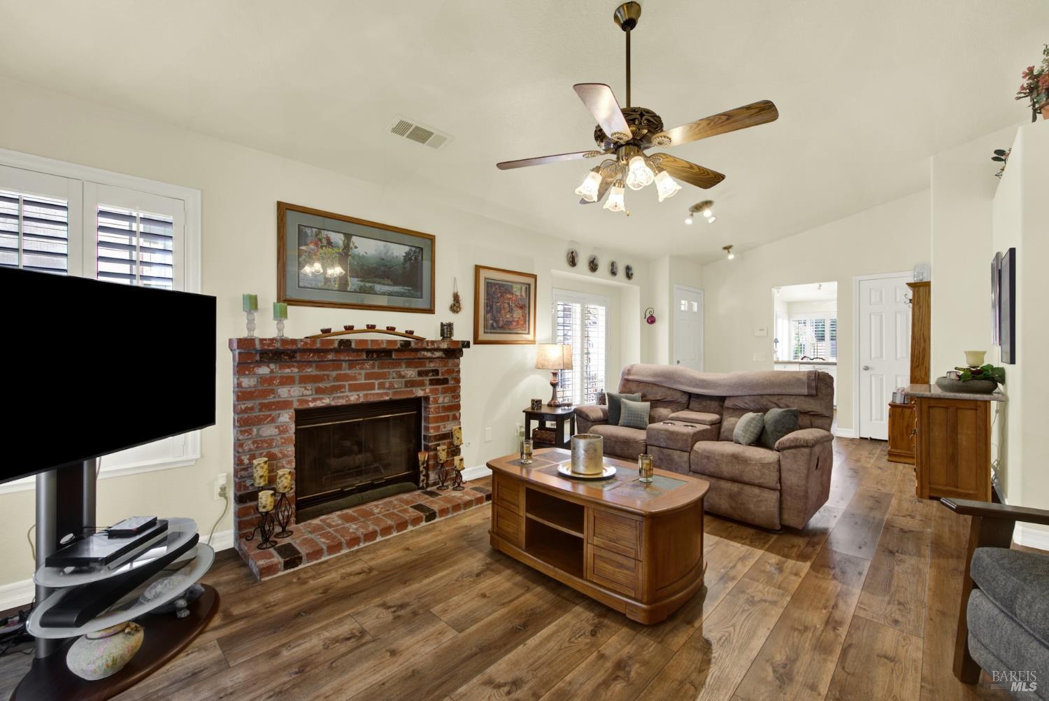 315 Regency Circle Vacaville CA 95687