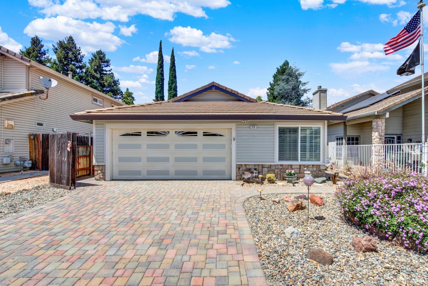 315 Regency Circle Vacaville CA 95687