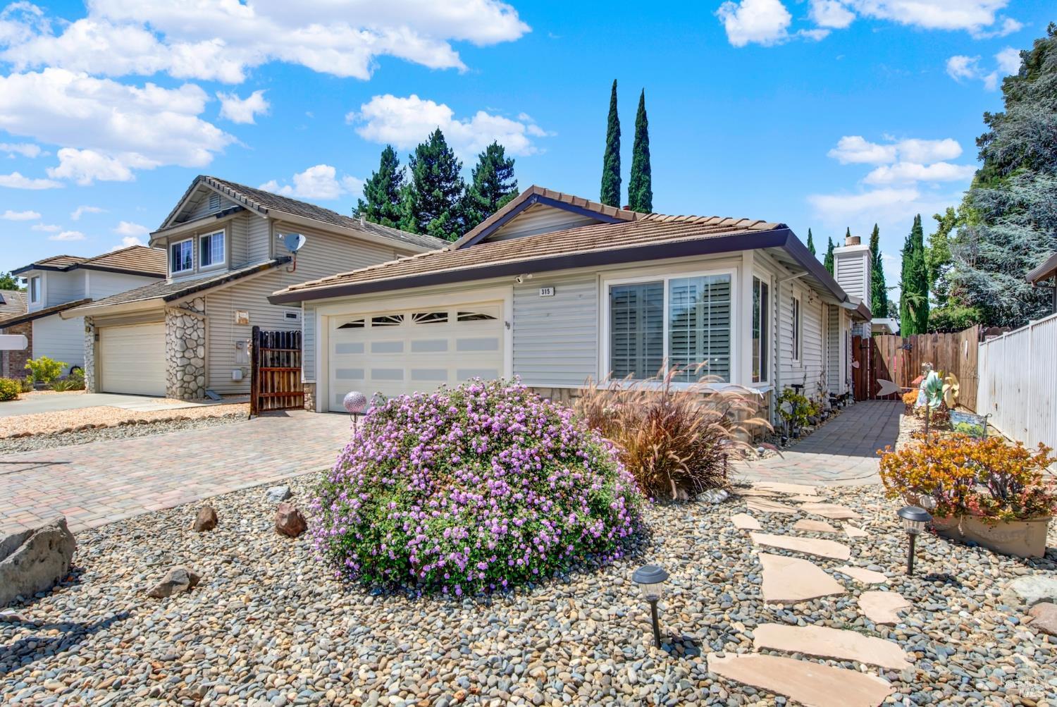 315 Regency Circle Vacaville CA 95687