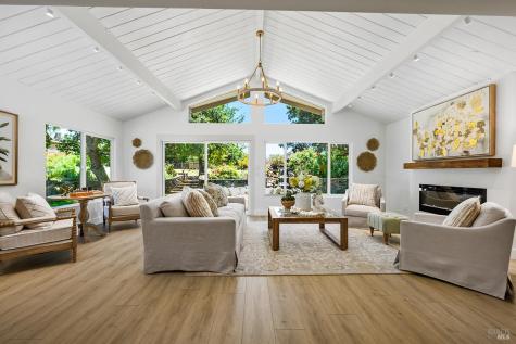 5975 Volkerts Road Sebastopol CA 95472