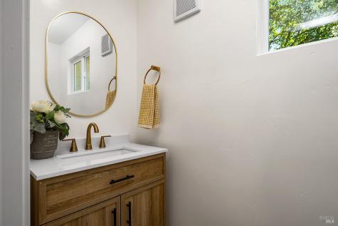 5975 Volkerts Road Sebastopol CA 95472