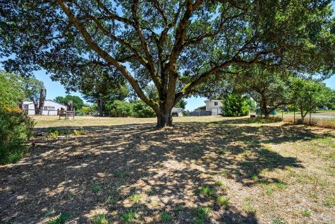 5975 Volkerts Road Sebastopol CA 95472