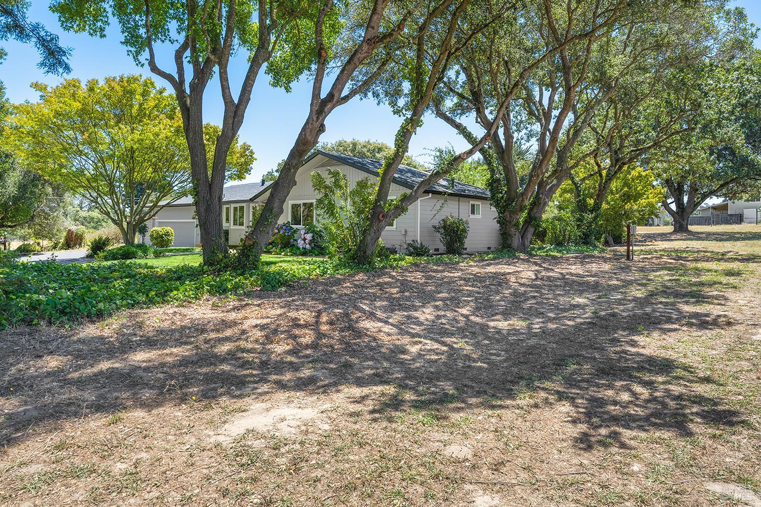 5975 Volkerts Road Sebastopol CA 95472