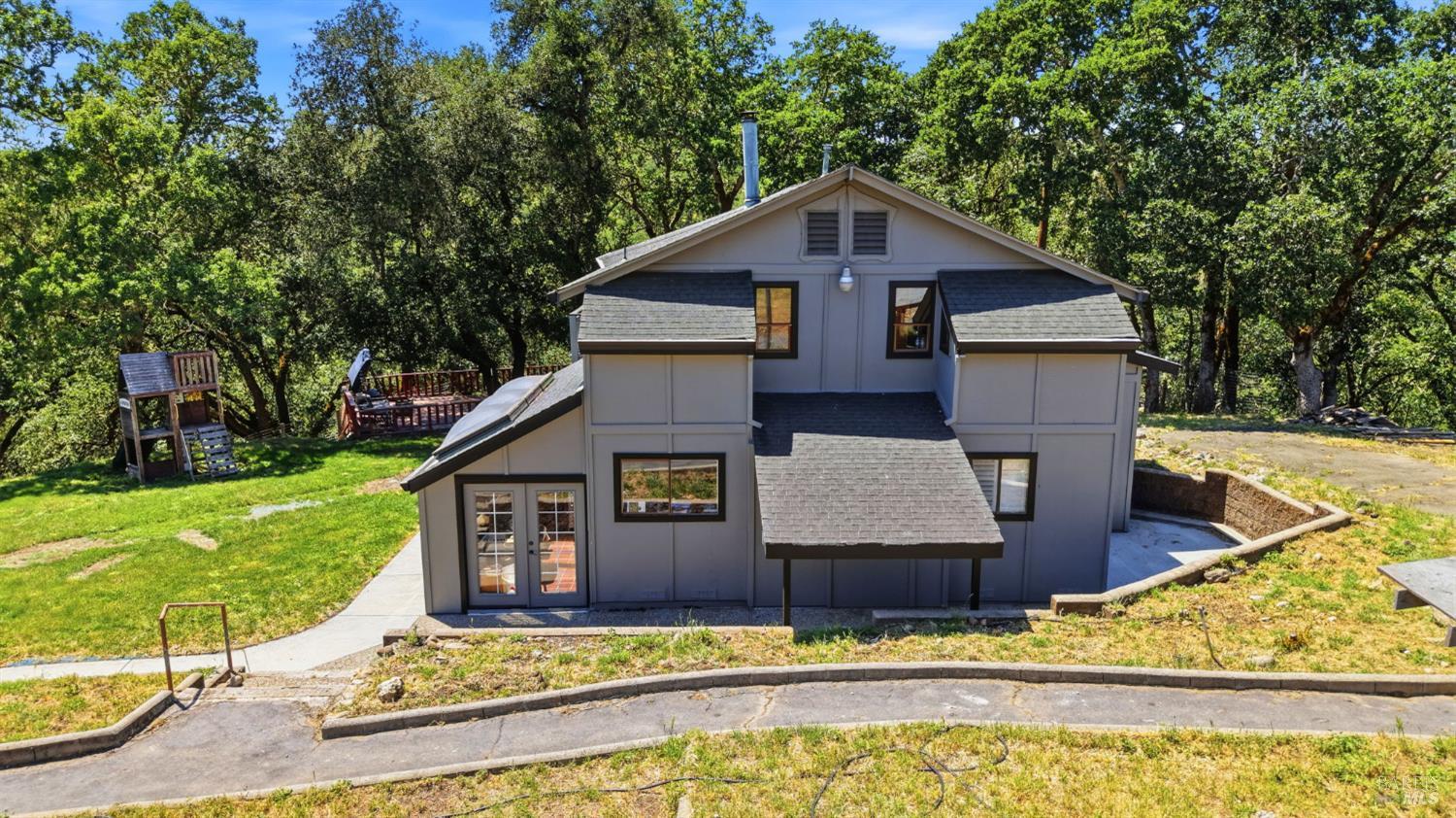 2713 Leslie Road Santa Rosa CA 95404
