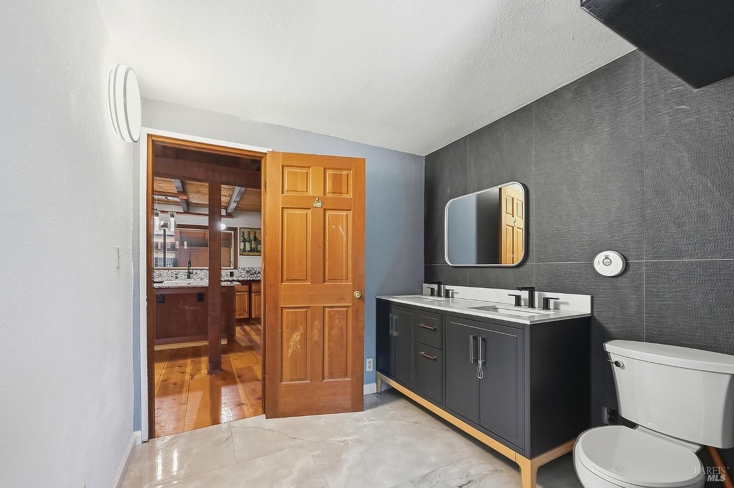 2713 Leslie Road Santa Rosa CA 95404
