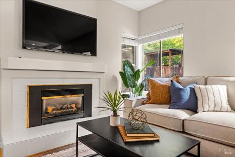 316 Windflower Court Windsor CA 95492