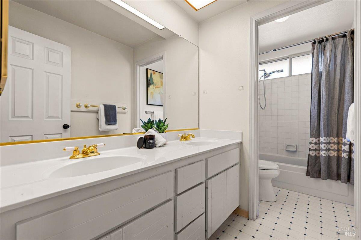 316 Windflower Court Windsor CA 95492