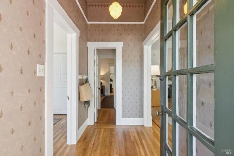 17 10th Street Petaluma CA 94952