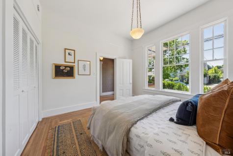 17 10th Street Petaluma CA 94952