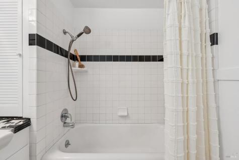 17 10th Street Petaluma CA 94952