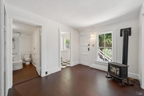 17 10th Street Petaluma CA 94952