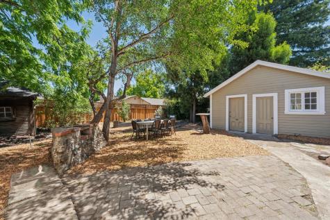 17 10th Street Petaluma CA 94952