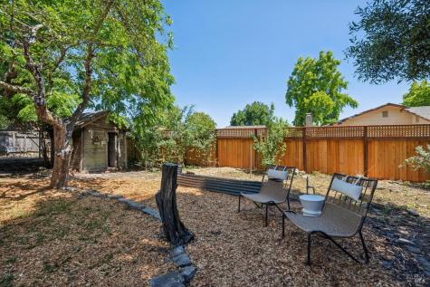 17 10th Street Petaluma CA 94952