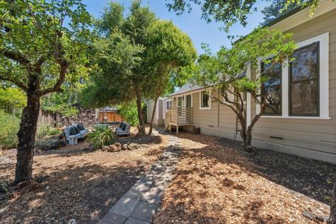 17 10th Street Petaluma CA 94952