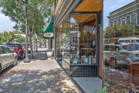17 10th Street Petaluma CA 94952