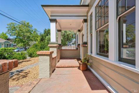 17 10th Street Petaluma CA 94952