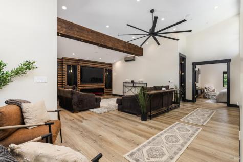 18015 Riverside Drive Sonoma CA 95476