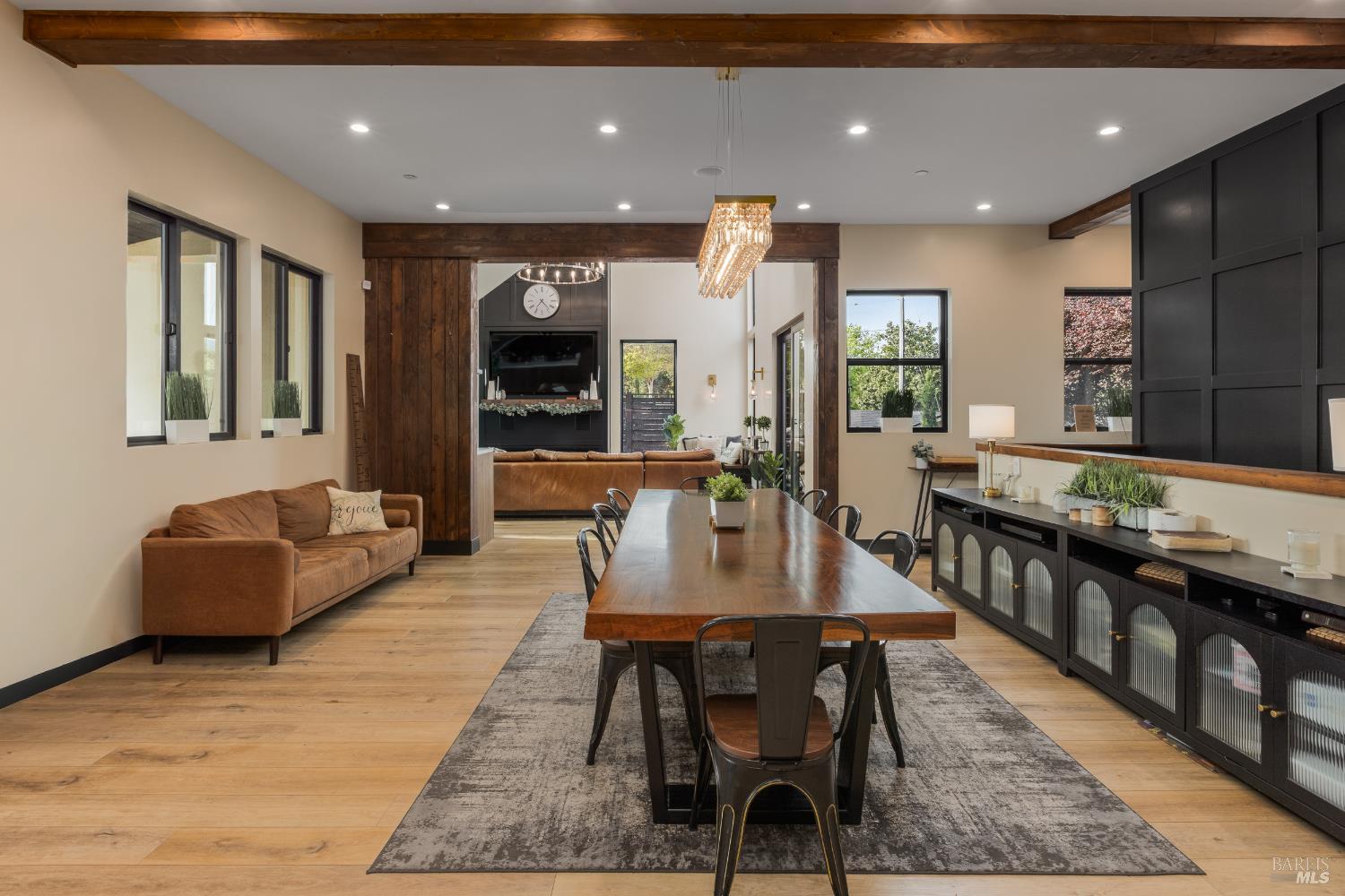 18015 Riverside Drive Sonoma CA 95476