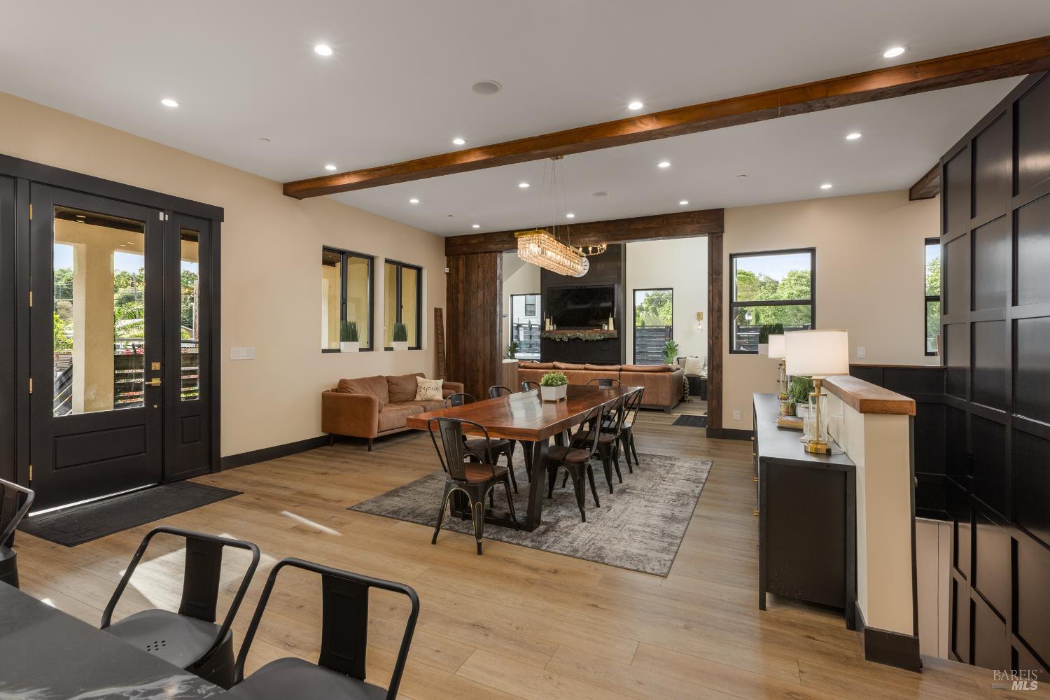 18015 Riverside Drive Sonoma CA 95476