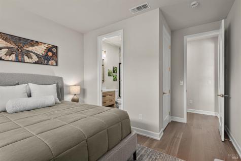 3747 Paxton Place Santa Rosa CA 95404