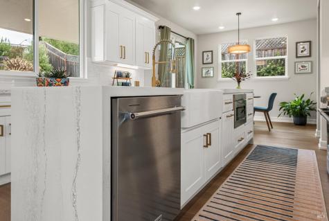 3747 Paxton Place Santa Rosa CA 95404