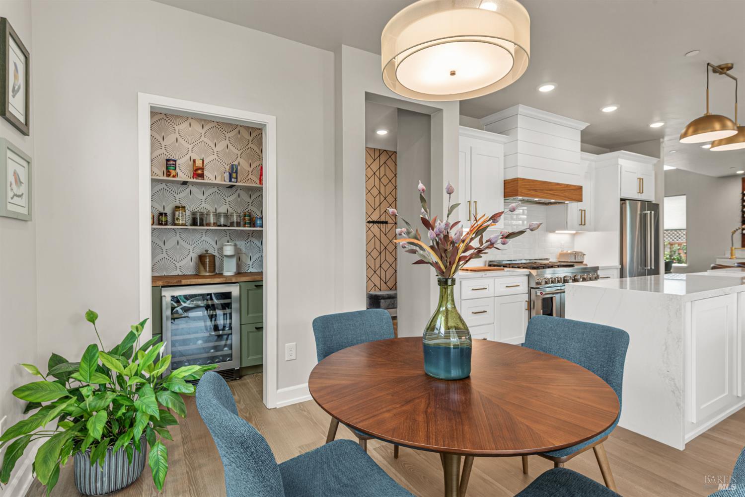 3747 Paxton Place Santa Rosa CA 95404