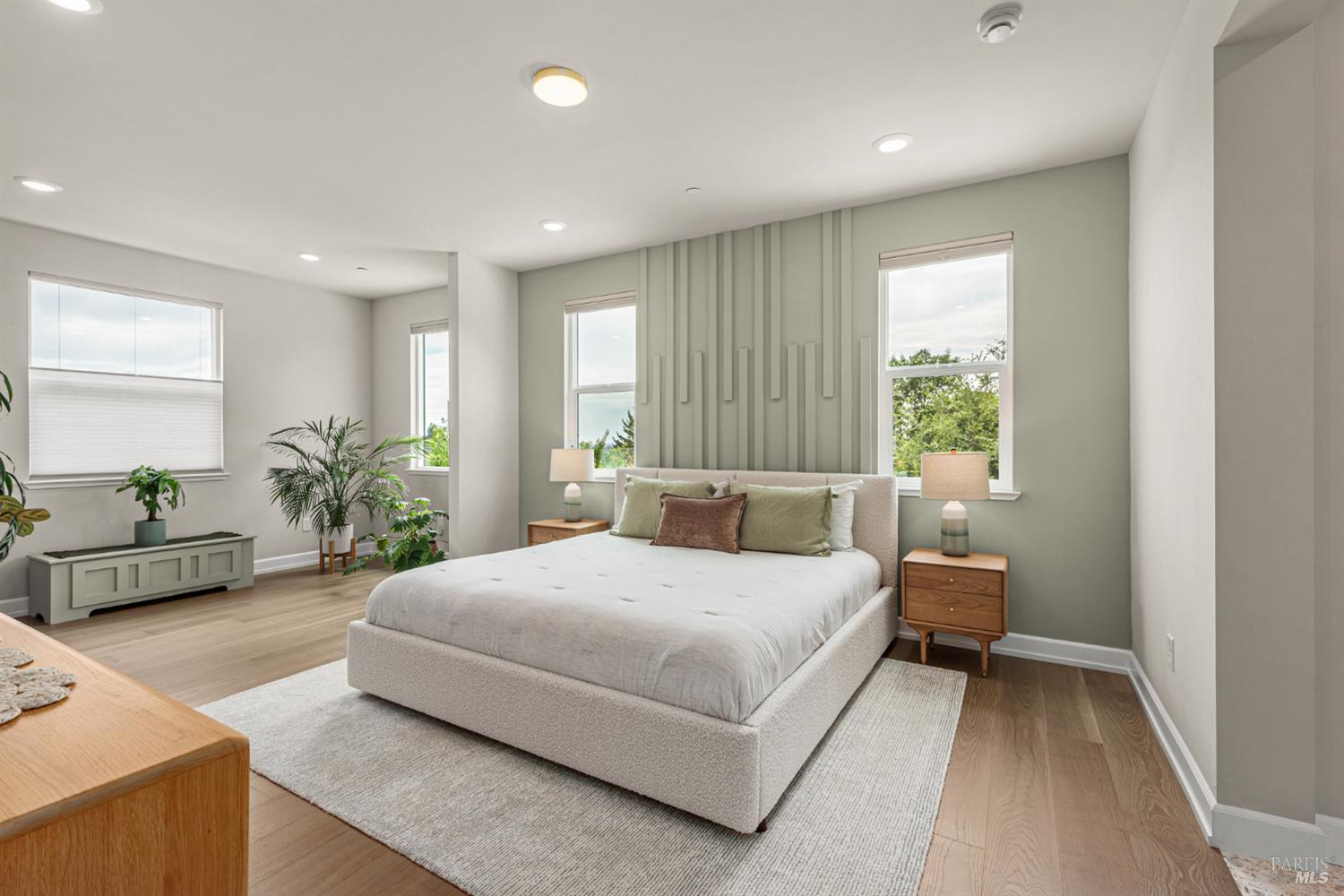 3747 Paxton Place Santa Rosa CA 95404
