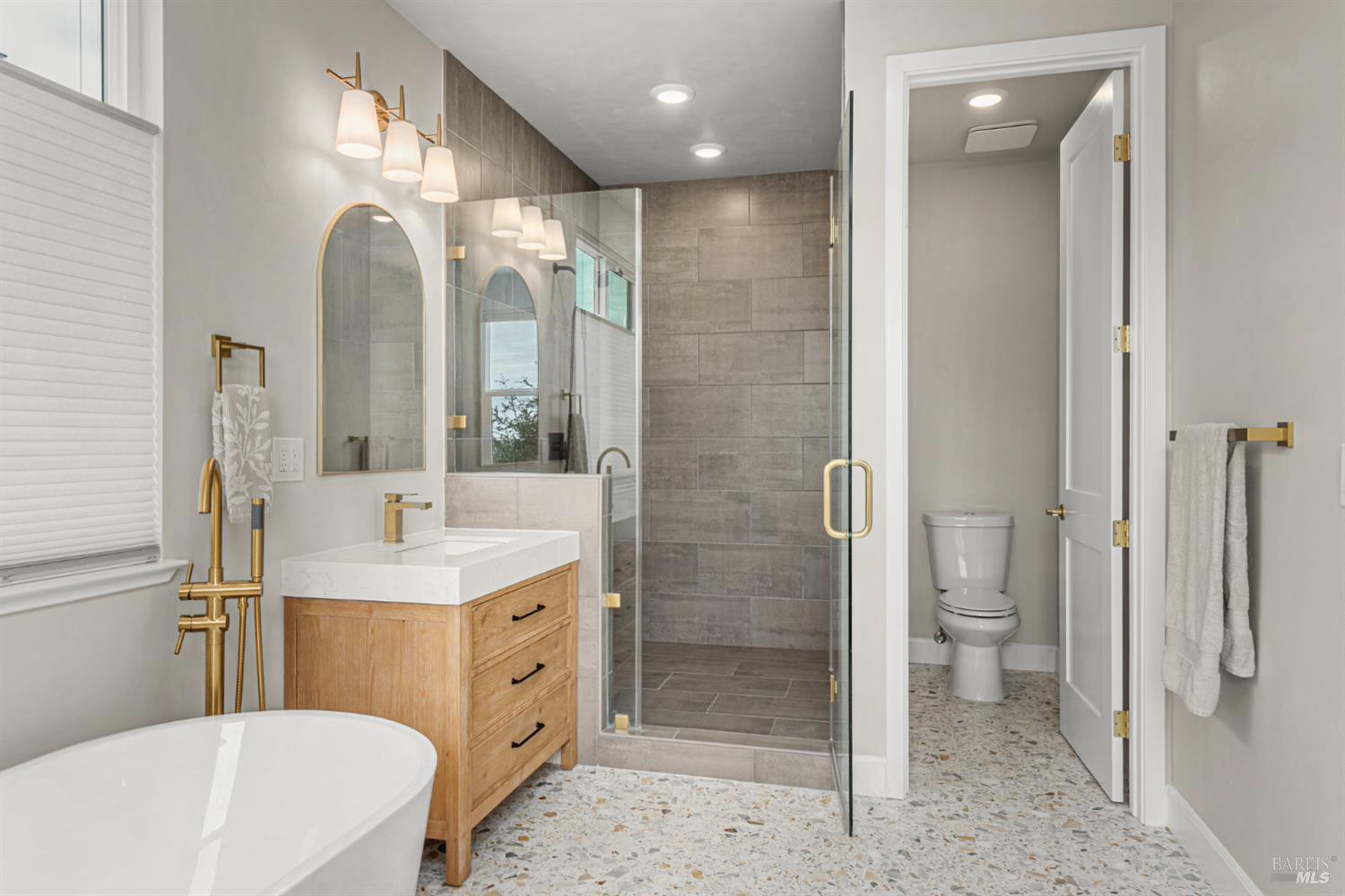 3747 Paxton Place Santa Rosa CA 95404