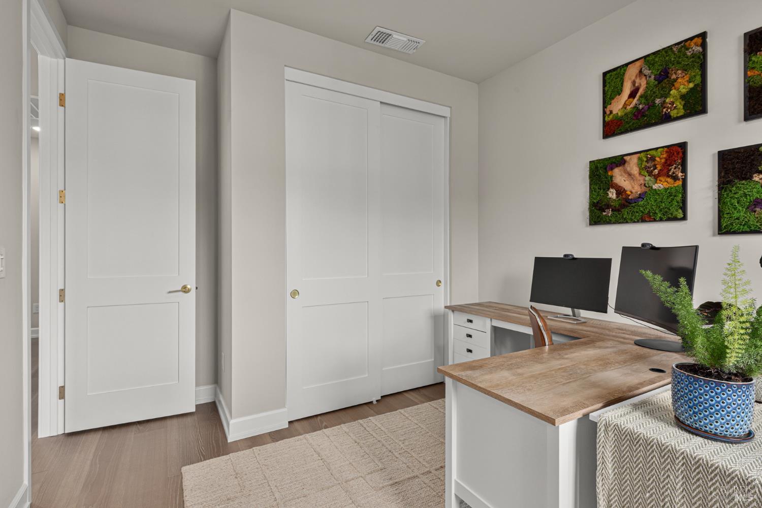 3747 Paxton Place Santa Rosa CA 95404